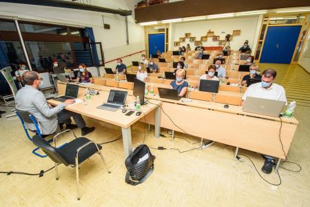 Občinski svet prisluhnil izčrpnemu poročilu predstavitvi projektov Občine Ivančna Gorica 10